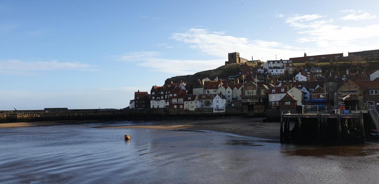 The Hideaway Villa Whitby Exterior photo